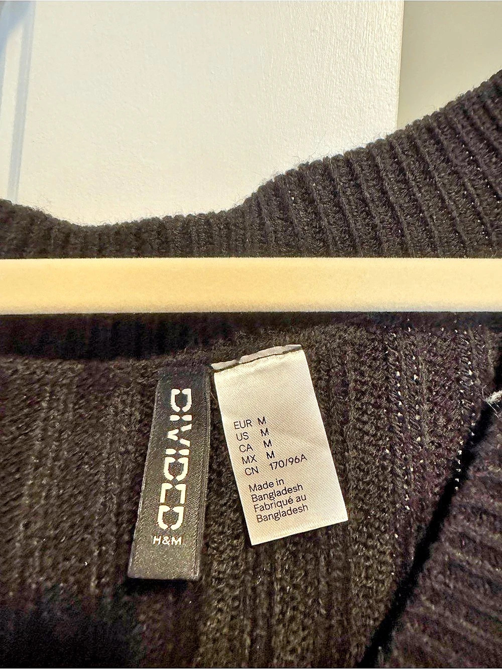 H&M Divided Ribbed Knit Sweater Vest - Picture 2 of 4